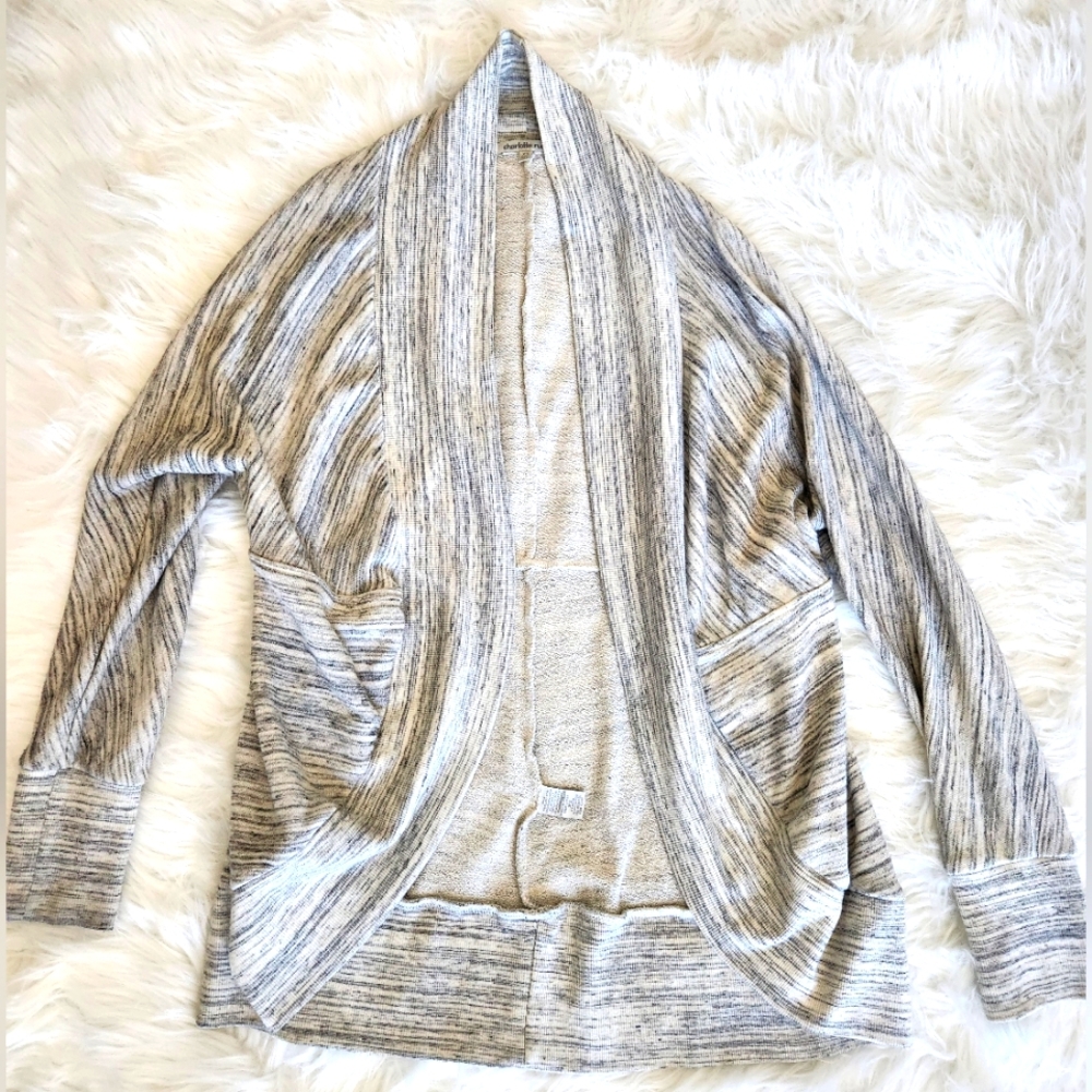 XS Charlotte Russe light gray loose cardigan shrug